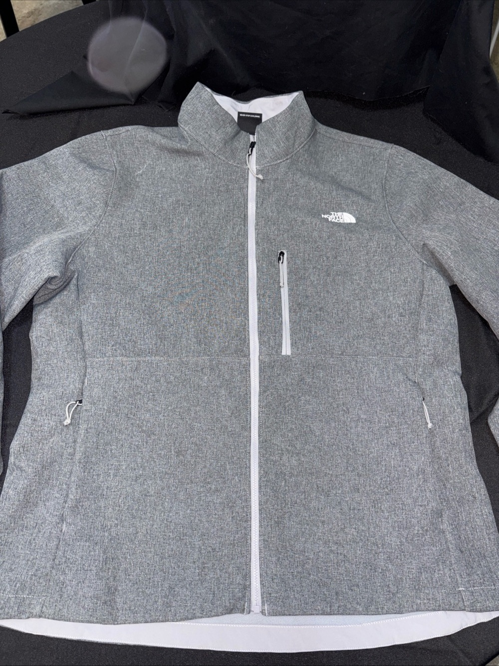 The North Face women’s XL Light Gray Full-Zip Shirt Jacket